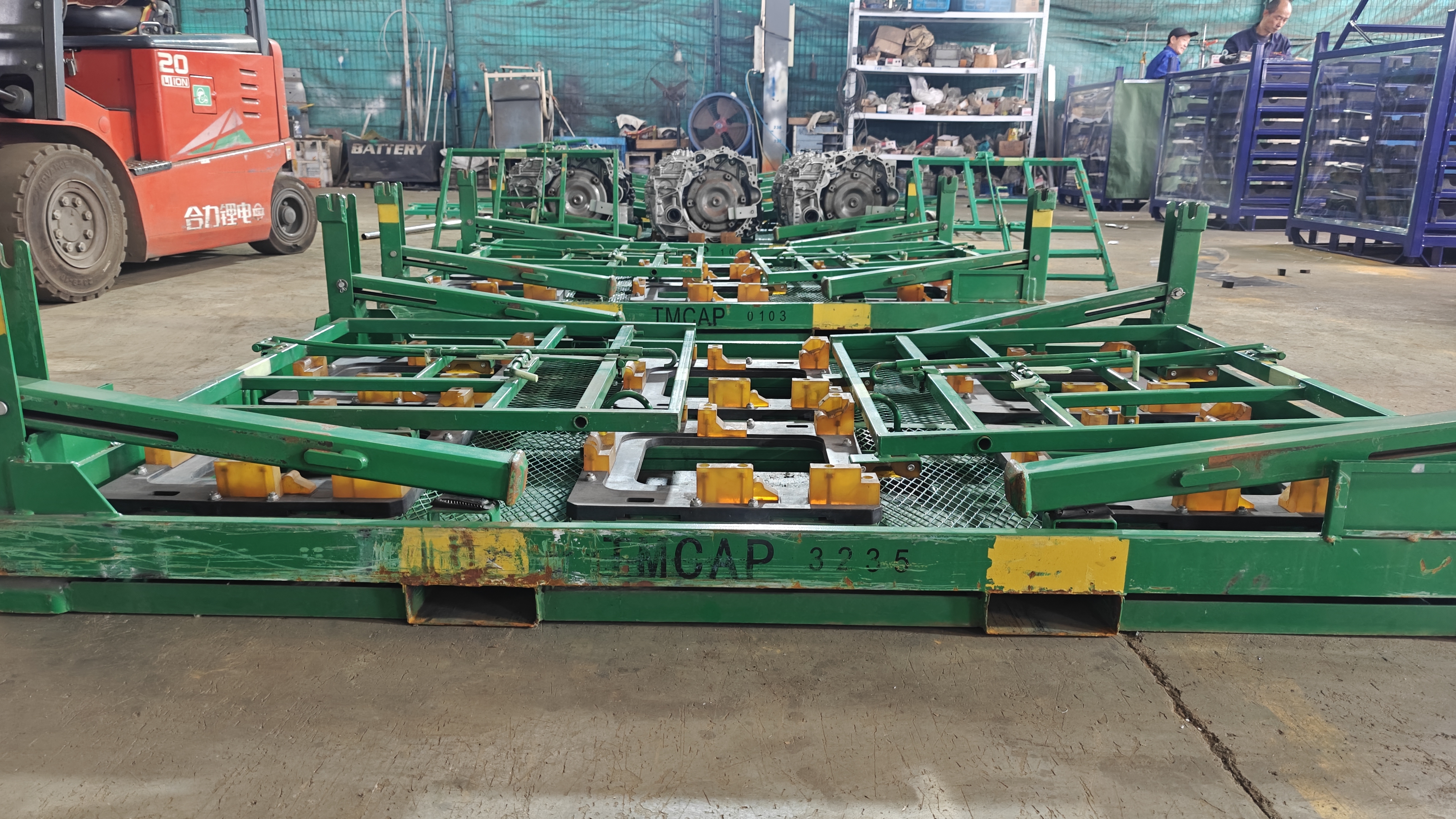 Grattini metallici rivestiti in schiuma ideali per il turnover delle piante automatiche.