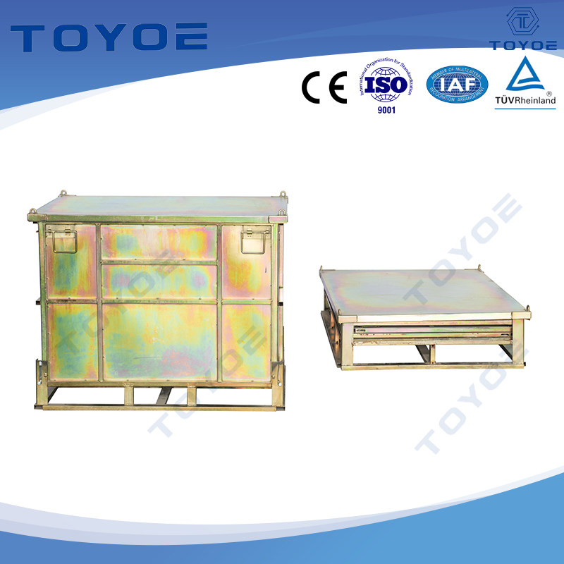 Le scatole di metallo con pallet facilitano l'uso del carrello elevatore e il trasporto lungo il trasporto.