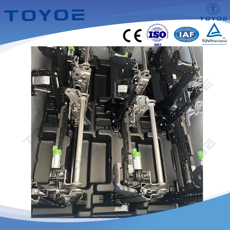 Rack di materiali di dimensioni personalizzate con fodere formate dal vuoto per parti automobilistiche.