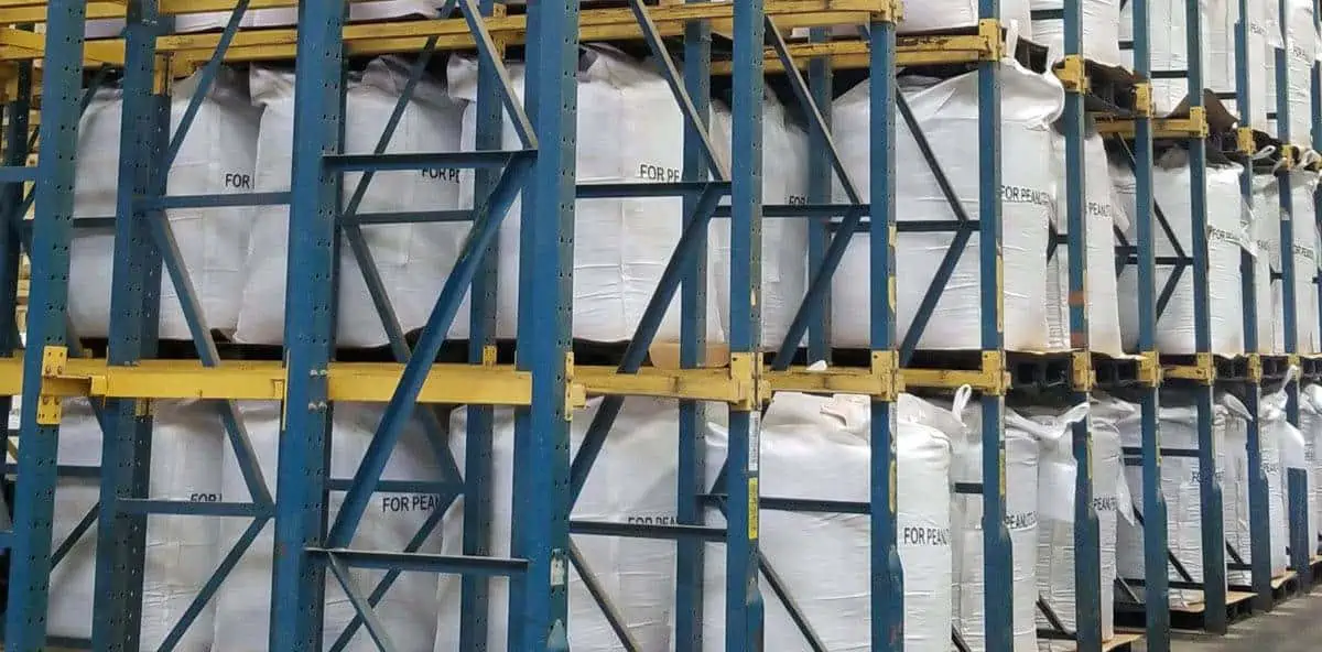 Il rack drive-in/thru &egrave; ottimo per lo stoccaggio di pallet con profondit&agrave; da 2 a 10.