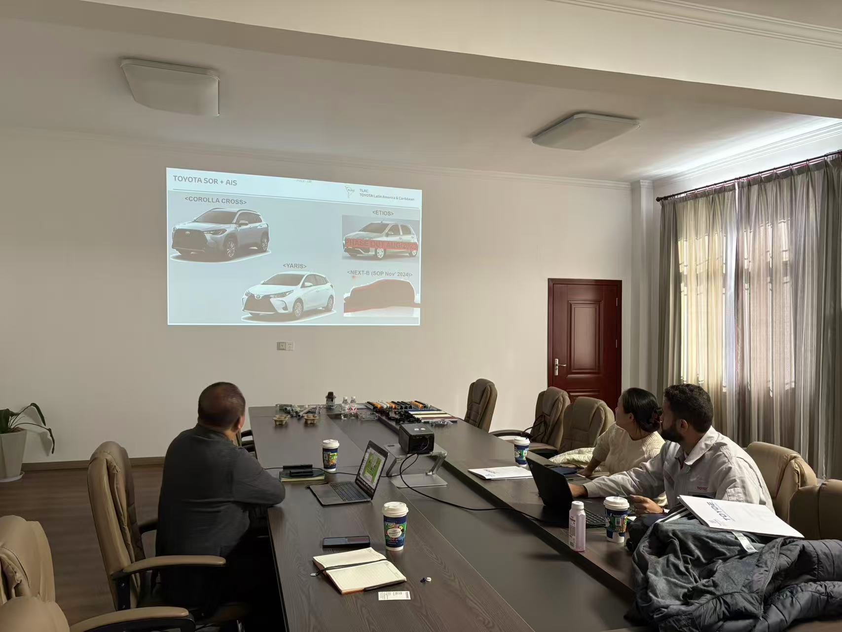 Esperienza ricca nell'imballaggio e nel trasporto di parti automobilistiche